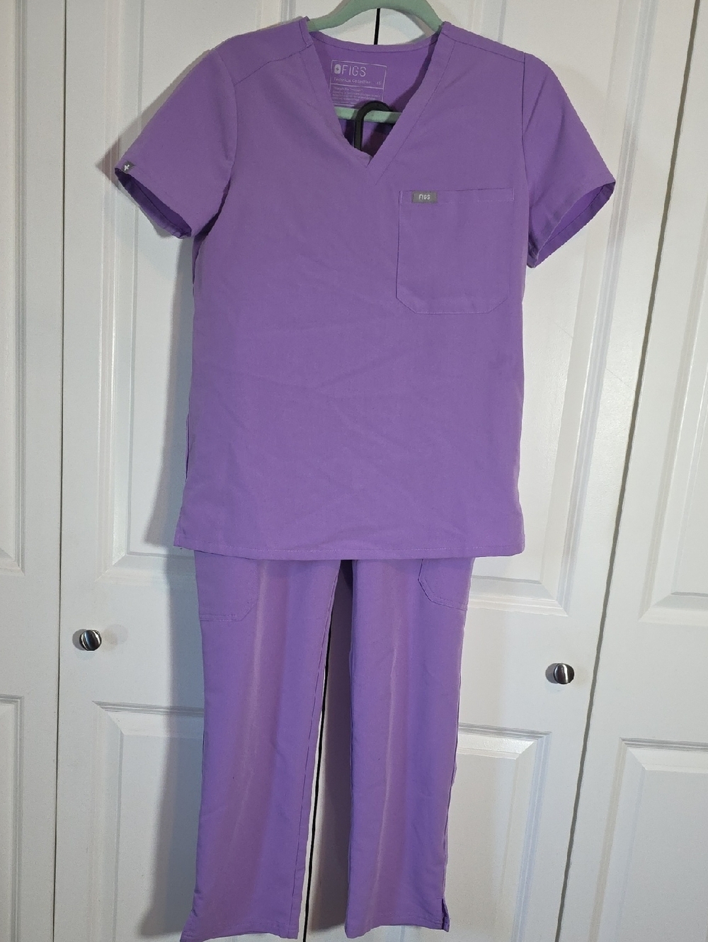 Figs Scrub Top and Pants Set Xs-top, S/p Bottoms